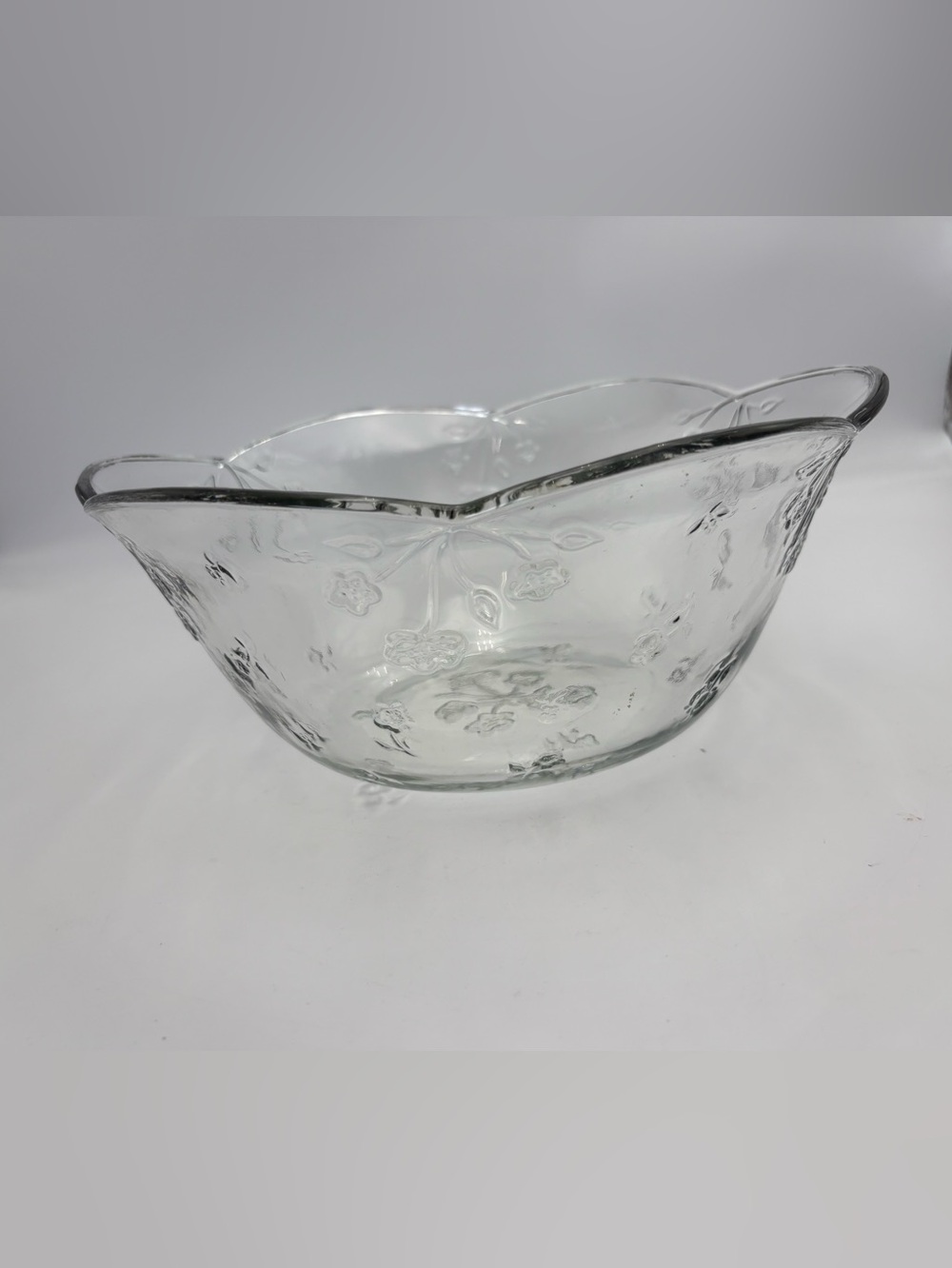 Vintage Anchor Hocking “Savannah” Floral Embossed Large Clear Glass Serving Bowl